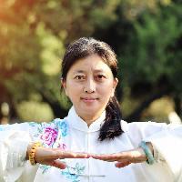 武当轻功第一人陈师行在第三届世界武术节表演的分享者